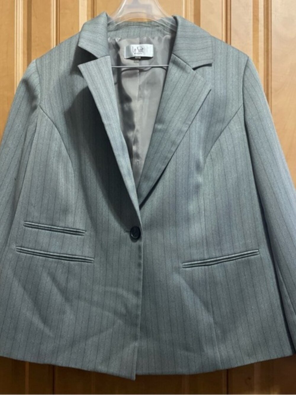 Le Suit Gray Pinstripe Blazer Size 14W NWT